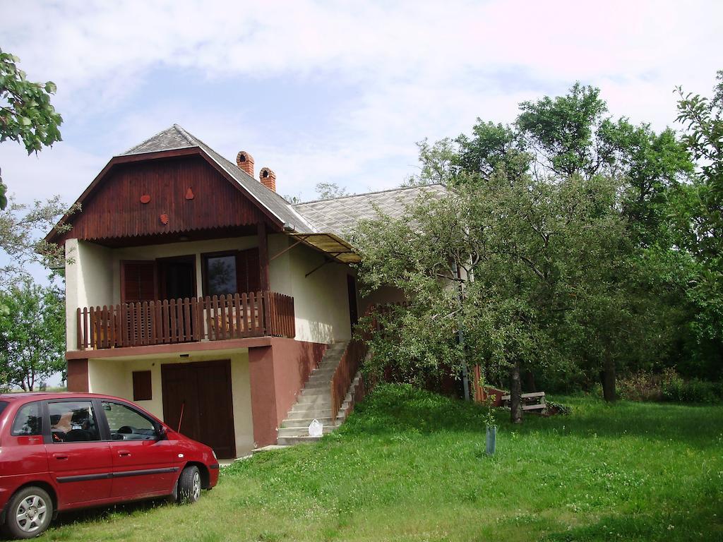 Вилла Nyugalomsziget Nyaralohaz Zalaszentlaszlo Экстерьер фото